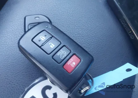 2018 Toyota Rav4 Limited z USA, uszkodzony, nr VIN JTMDFREV6JD235912